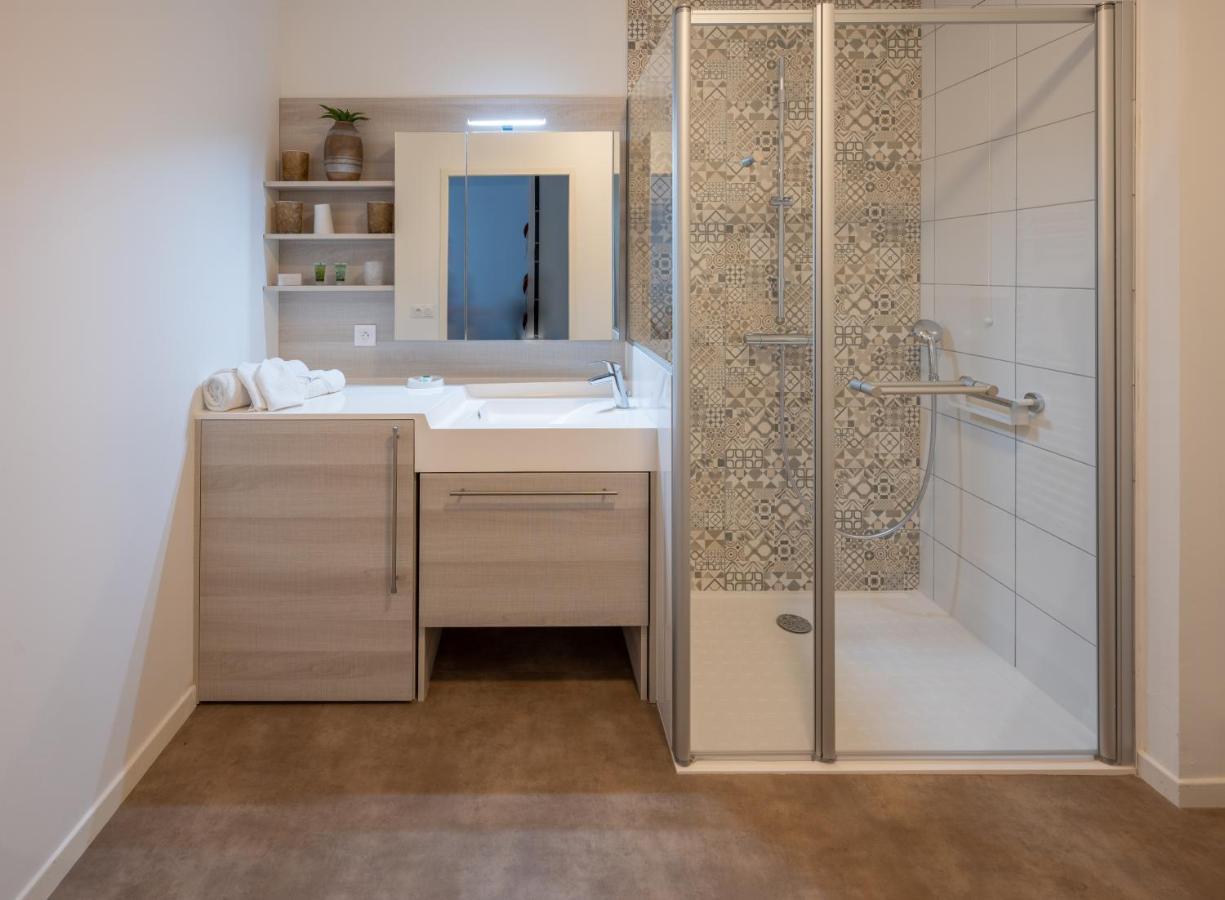 Domitys L'Horologia Aparthotel Клюз Екстериор снимка